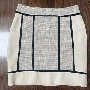 Ann Taylor cream and black skirt size 2P